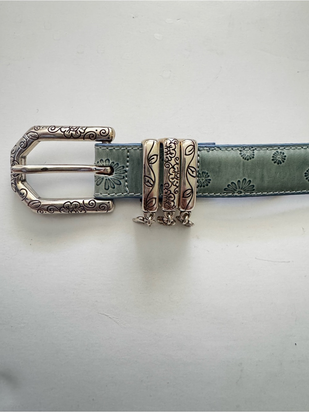 Brighton Blue Floral Leather Daisy Charms Belt size ML 32 - Picture 2 of 7